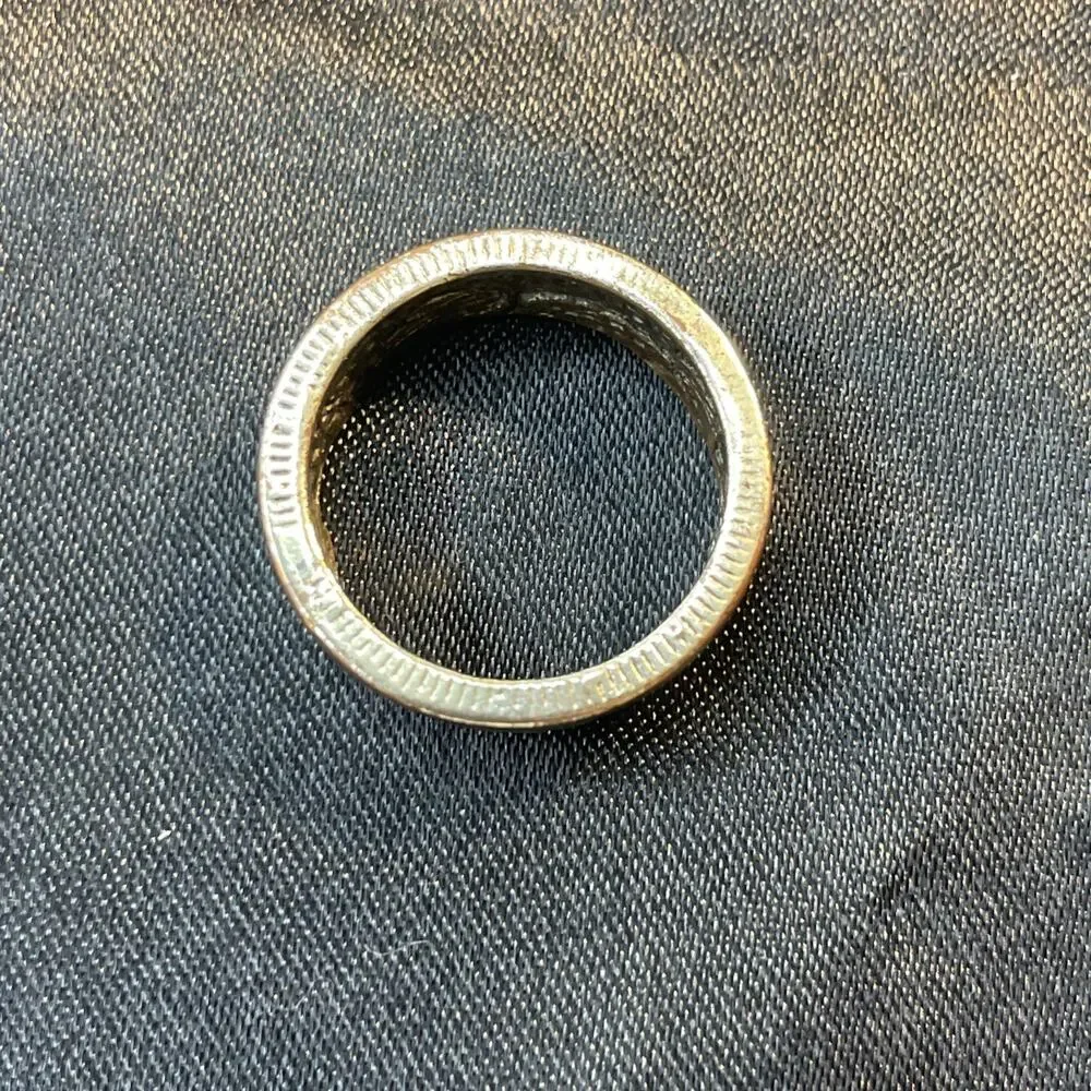 Vintage 1945 Silver Embossed Statement Ring Handmade Artisan Band Sz 9